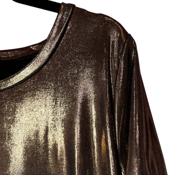 Torrid Metallic Bronze Tee Shirt Like New Size 1 (14/16) - Picture 5 of 8